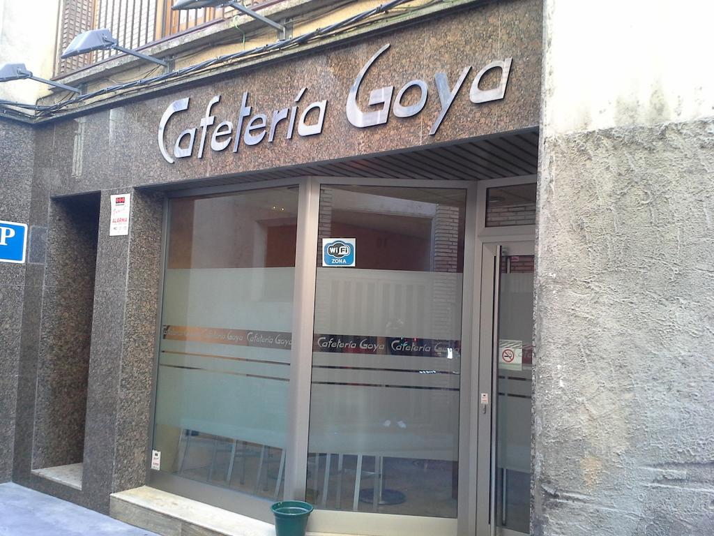 Hostal Cafeteteria Goya 발바스트로 외부 사진